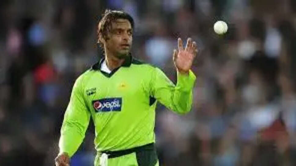 Top 3 Greatest Pakistani Bowlers Of All Time