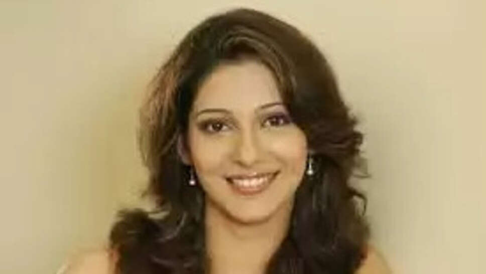 Madhura Velankar Satam