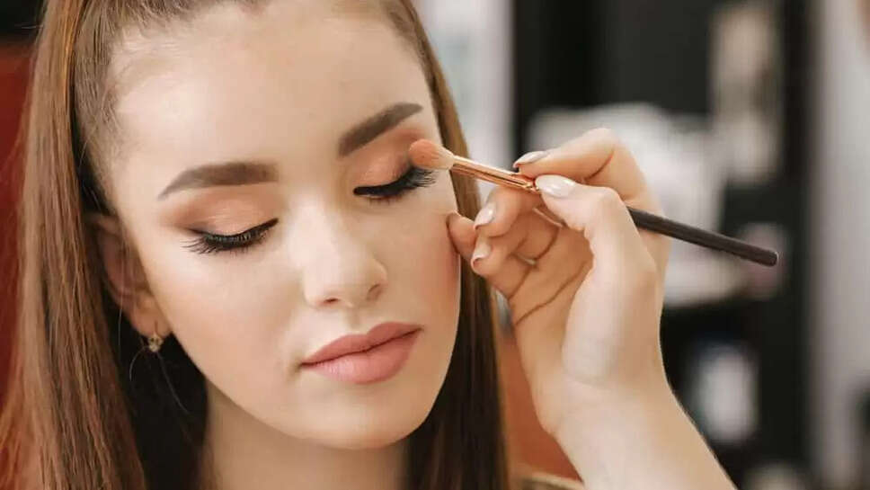 Step By Step Guide To Apply Makeup On Your Face