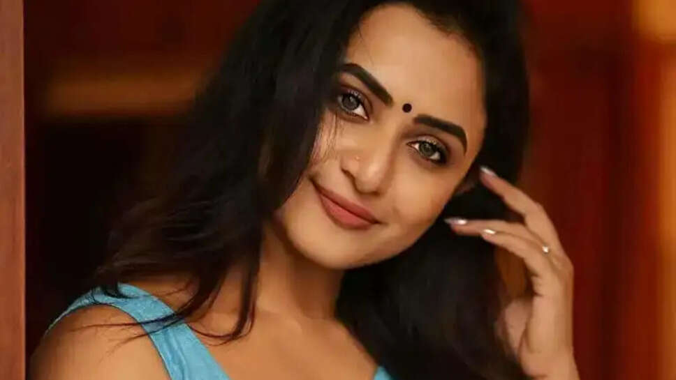 Janani Ashok Kumar Wiki, Biography, Age, Photos, Spouse In 2026