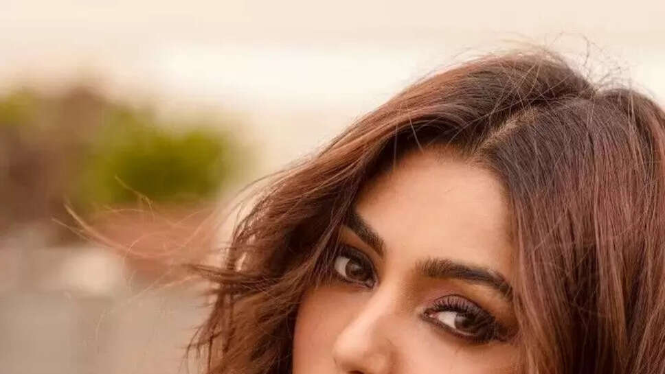 Sana Makbul Bigg Boss OTT 3 Winner Biography, Net worth, Age