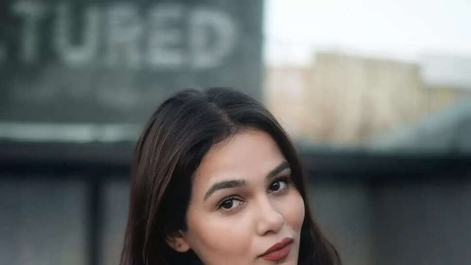 Unnati Tomar Biography, Age, Boyfriend, Salary In 2025