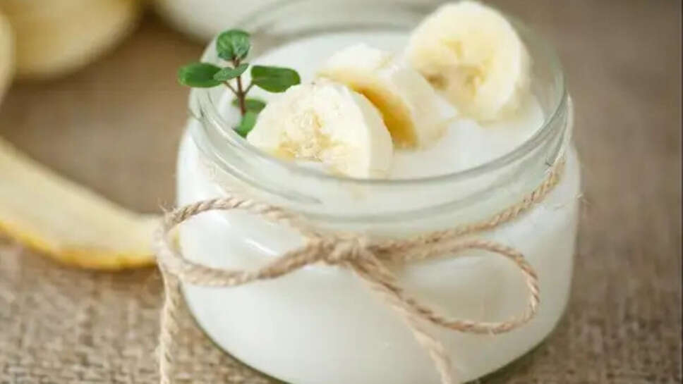  Benefits Of Eating Curd & Banana 