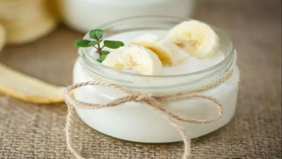  Benefits Of Eating Curd & Banana 