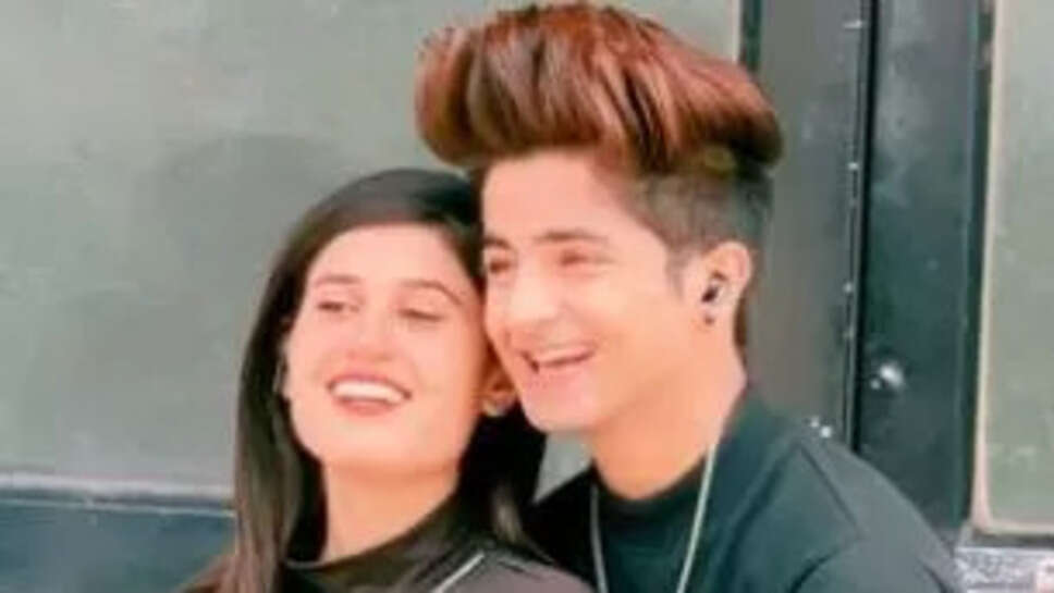 Gulshan Kalra Family 