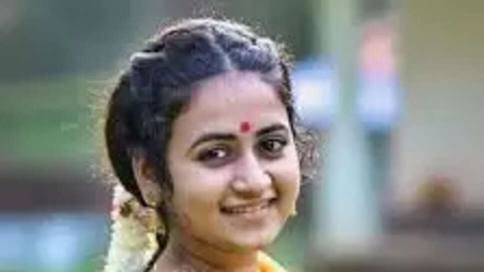 Soorya Gayathri photo