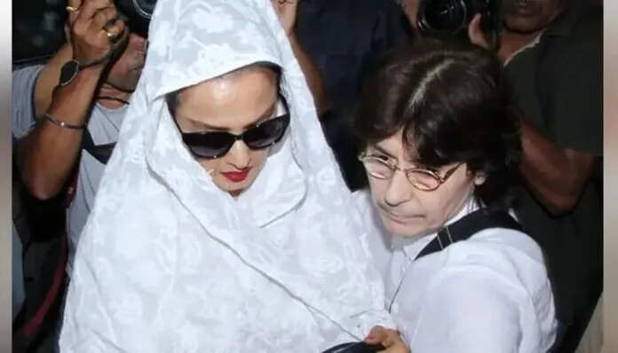 Know Everything About Rekha And Her Secretary Farzana