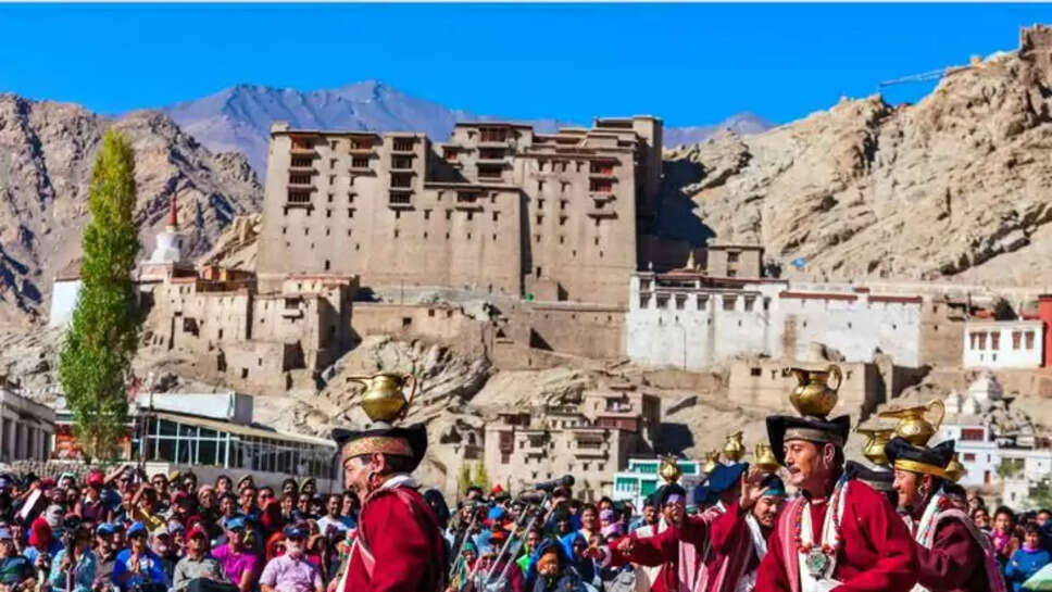 Best Leh Ladakh Captions and Quotes for Instagram
