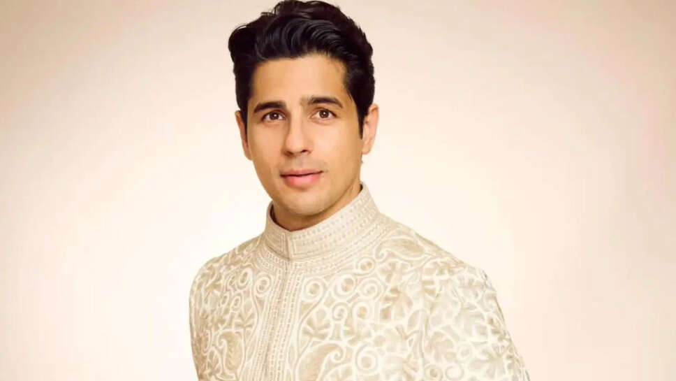 Sidharth Malhotra Biography (Age, Girlfriend, Family, Caste In 2025