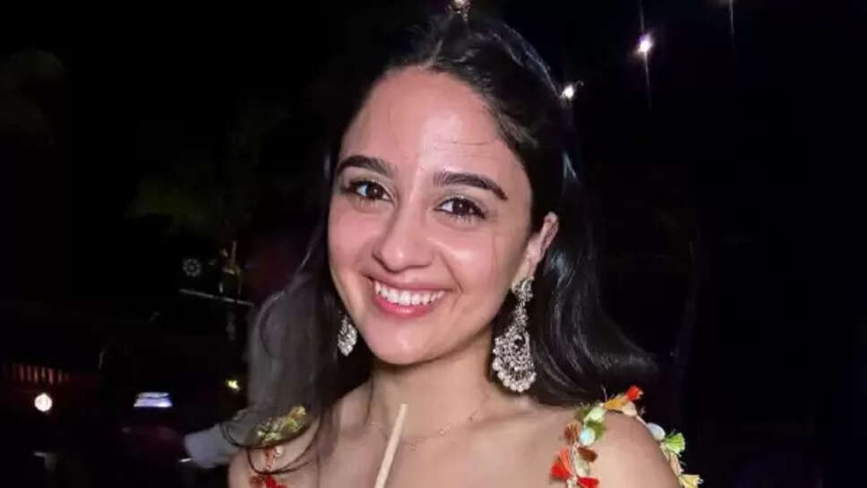 Imanvi (Iman Esmail) Age, DOB, Family, Career, Physical Appearance, Networth, Interesting Facts, Biography 