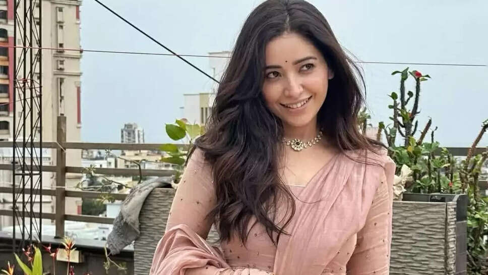 Asha Negi Age, Height, Biography, Boyfriend, Shows 2025