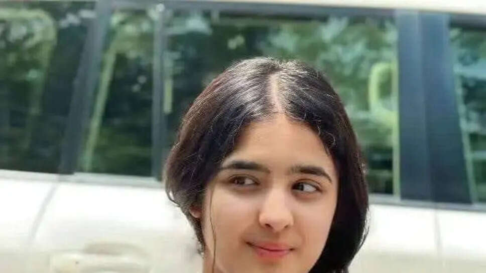 Biography Of Tina Yadav