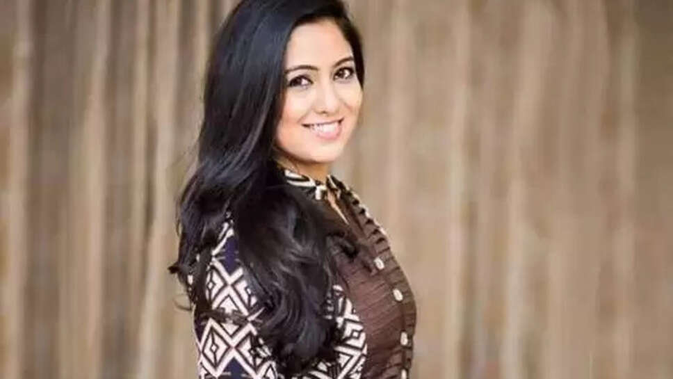 Top 10 Punjabi Female Singer Name With Photo