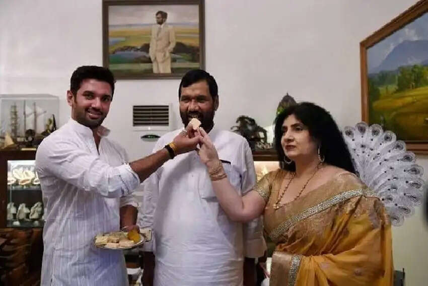 Reena Paswan (Ram Vilas Paswan’s Second Wife) Wiki, Biography, Family In 2026 ‎