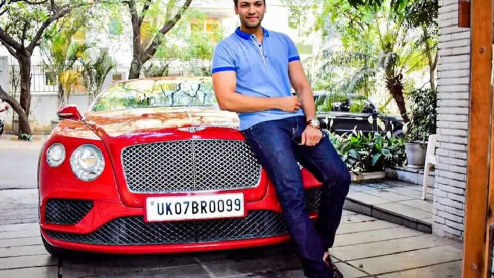  Aneesh Gupta Age, Height, Net Worth, Biography