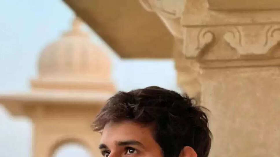  Dhruv Rathee Net Worth, Income, Age, Height , Bio In 2023