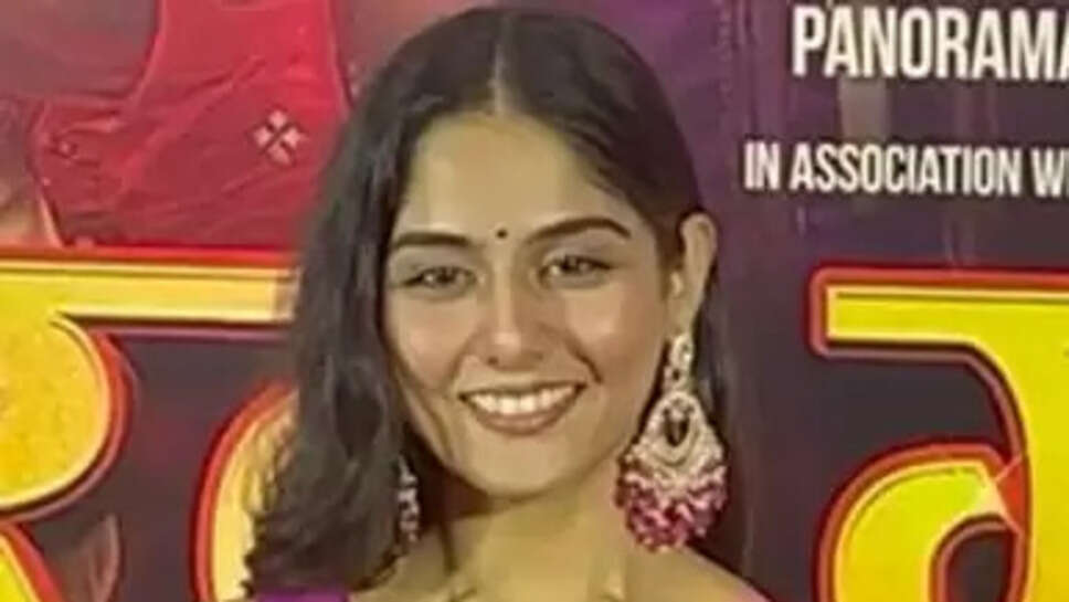 Rajasi Bhave Age, Wikipedia, Family, Movies, Biography In 2025