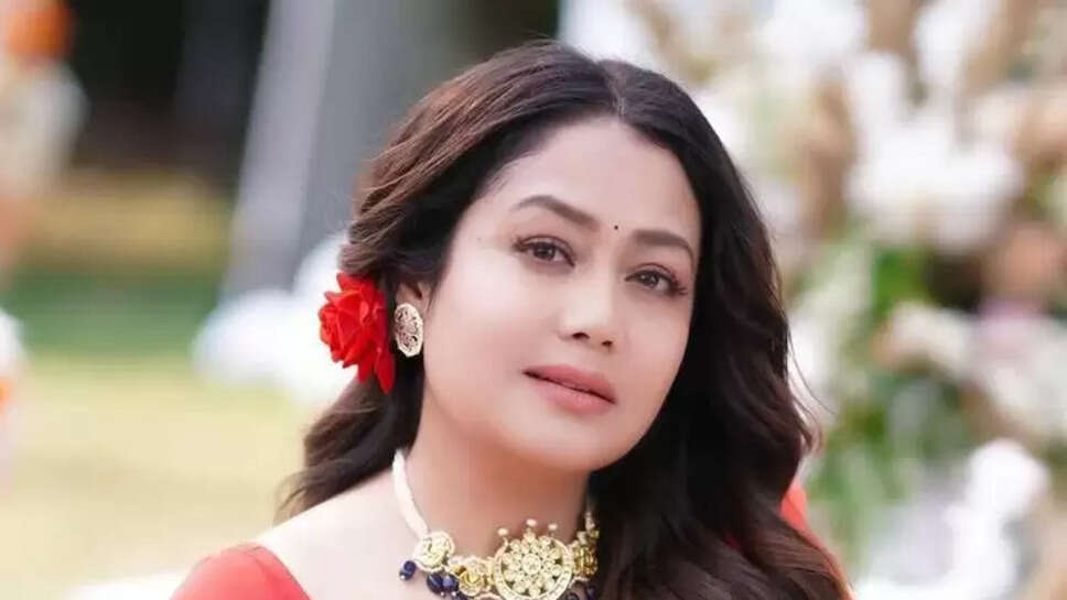 Why Neha Kakkar Was Trolled For Her Live Performance