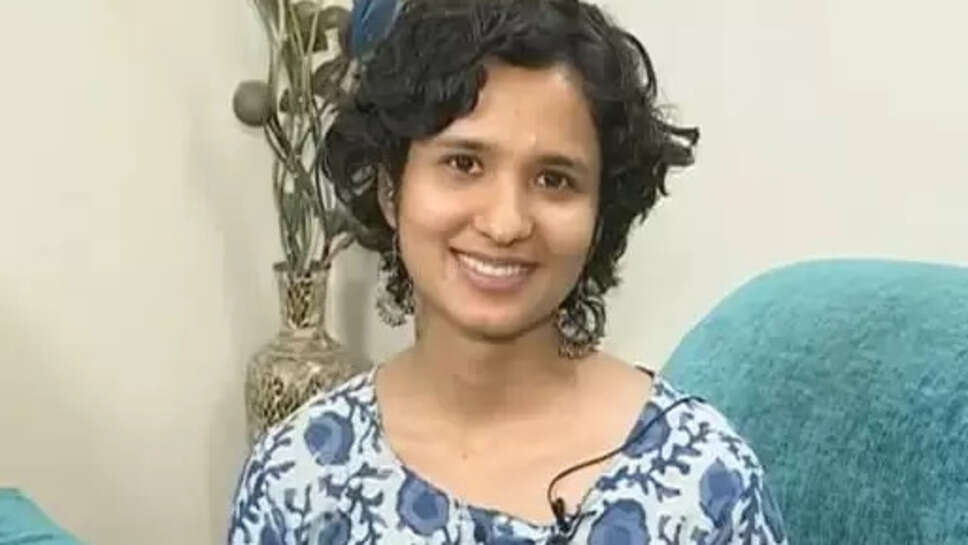 IAS Shruti Sharma UPSC Marksheet, Optional Subject, Posting, Biography