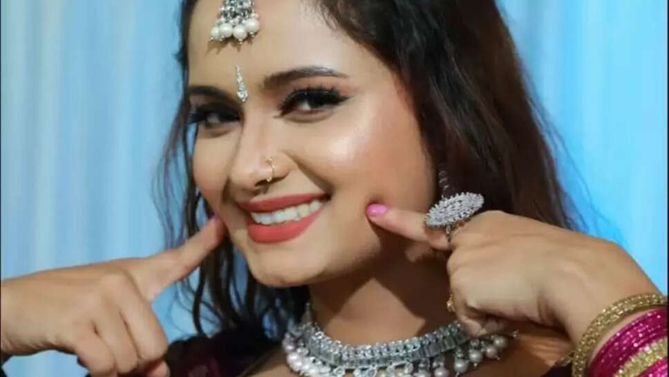 Neelam Giri's Biography, Net Worth & Other Interesting Facts