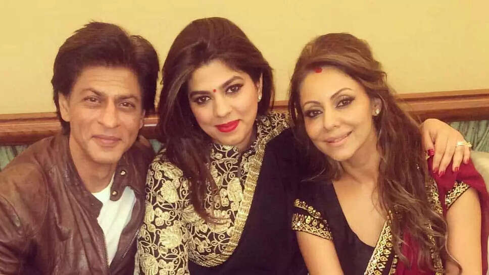 Shahrukh Khan's Manager Pooja Dadlani's Networth, Salary & Other Facts