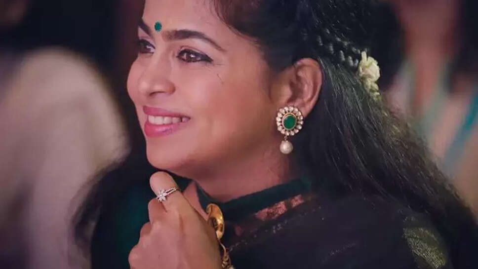  Padma Wadkar Net Worth, Age, Husband, Family, Biography In 2023