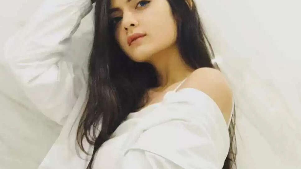 Neha Jethwani Age, Birthday, Net Worth, pics, boyfriend, family in 2023