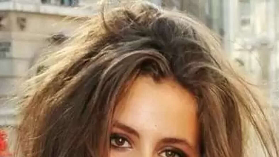 Facts About Lily Sastry-Rowan Atkinson’s Daughter