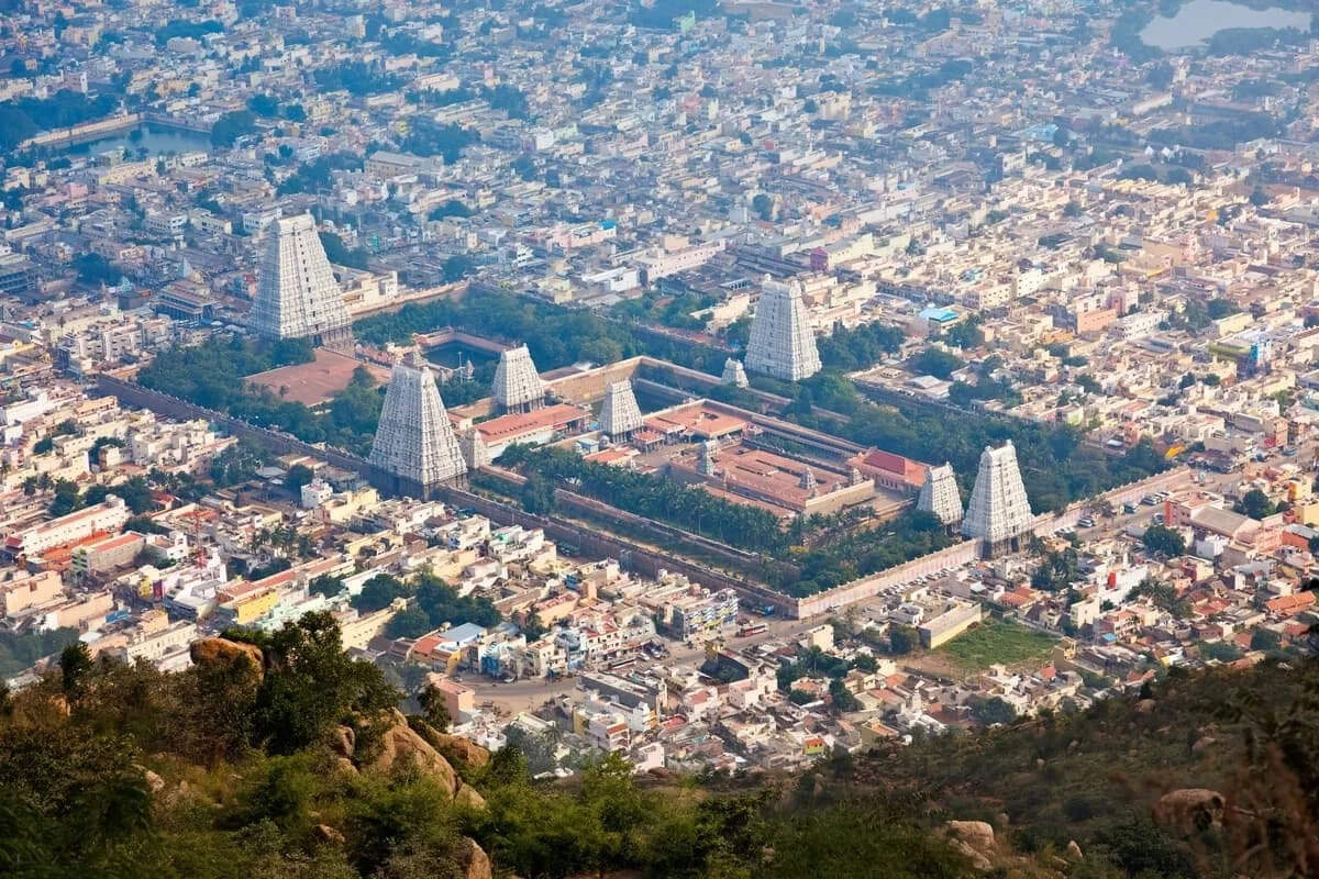 Know About Hyderabad to Arunachalam Temple Distance