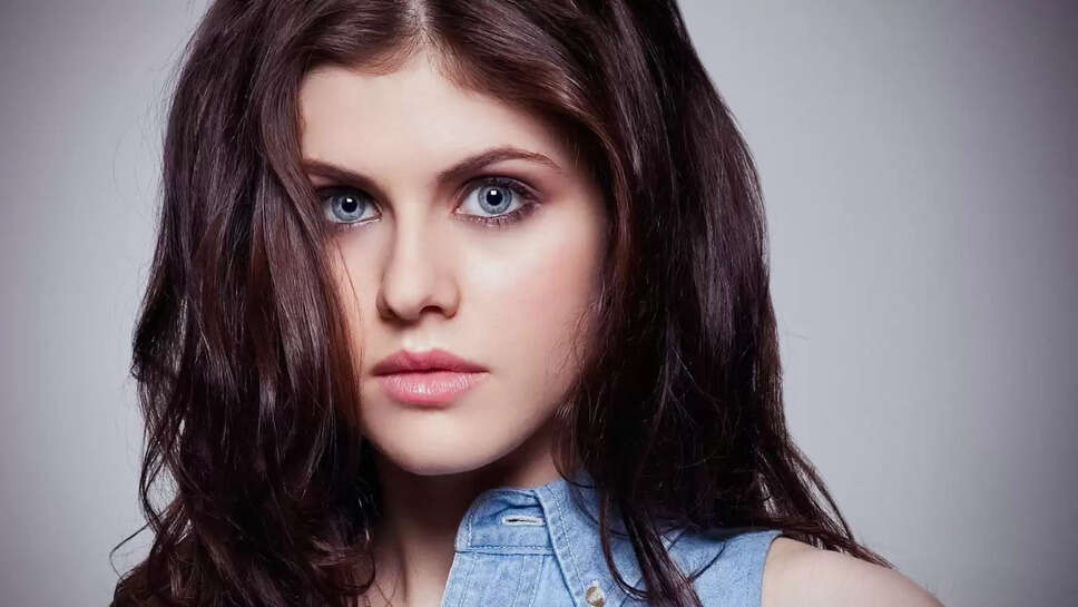 Whats So Special About Alexandra Daddario's Eyes?