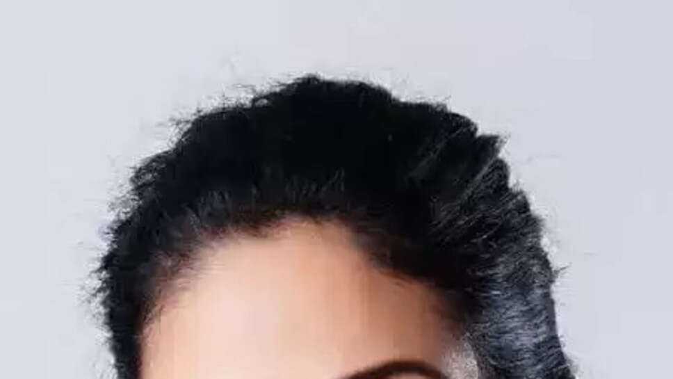 Sadha Blood Group, Net Worth, Caste, Religion, Mother