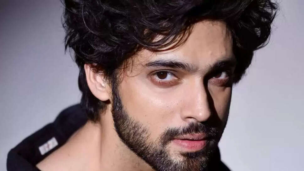 Parth Samthaan Age, Education, Net Worth, Height, Family, Girlfriend, Biography In 2025