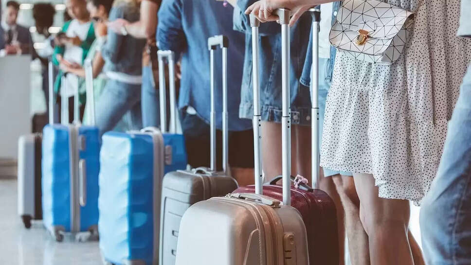 Know About Flight Cash & Luggage Limit