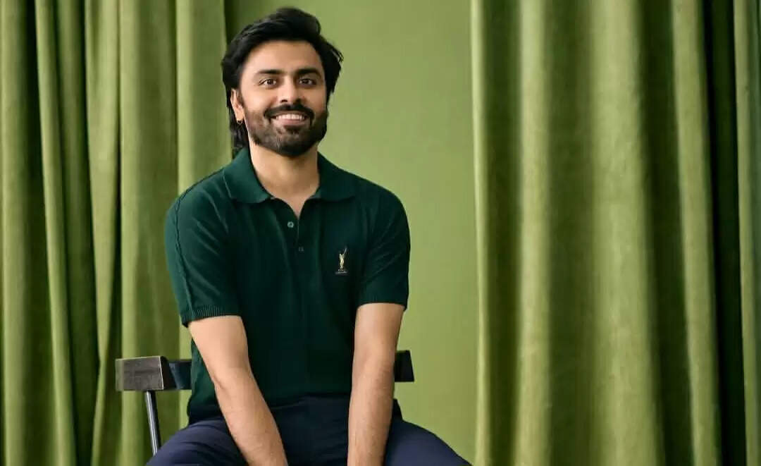 Jitendra Kumar Wife, IIT Rank, Shows, Family, Biography ...