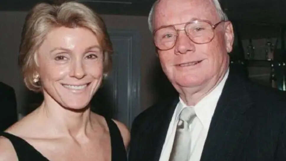  Neil Armstrong's Wife Carol Held Knight Age, Biography, Family