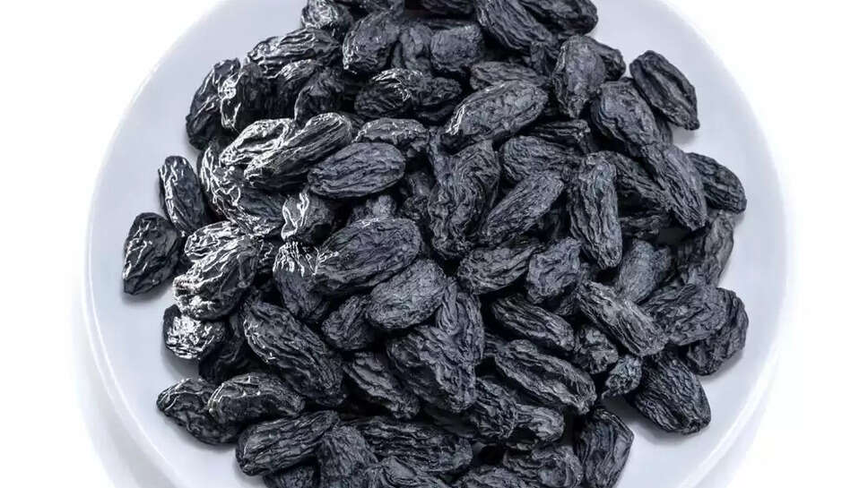 Black Raisins