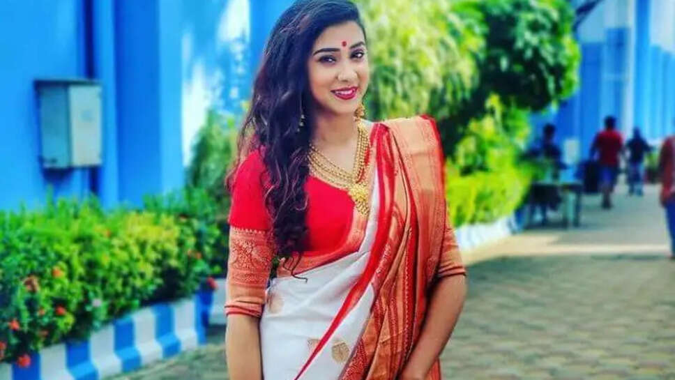  Pousali Banerjee Age, Biography, Height, Wiki, Husband, Family