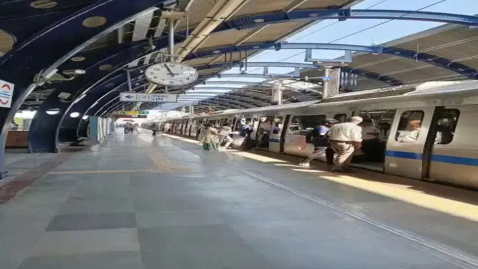 Know About GB Road Nearest Metro,Travel Guide