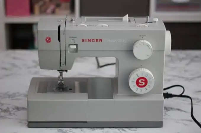Singer Heavy Duty 4423 Sewing Machine