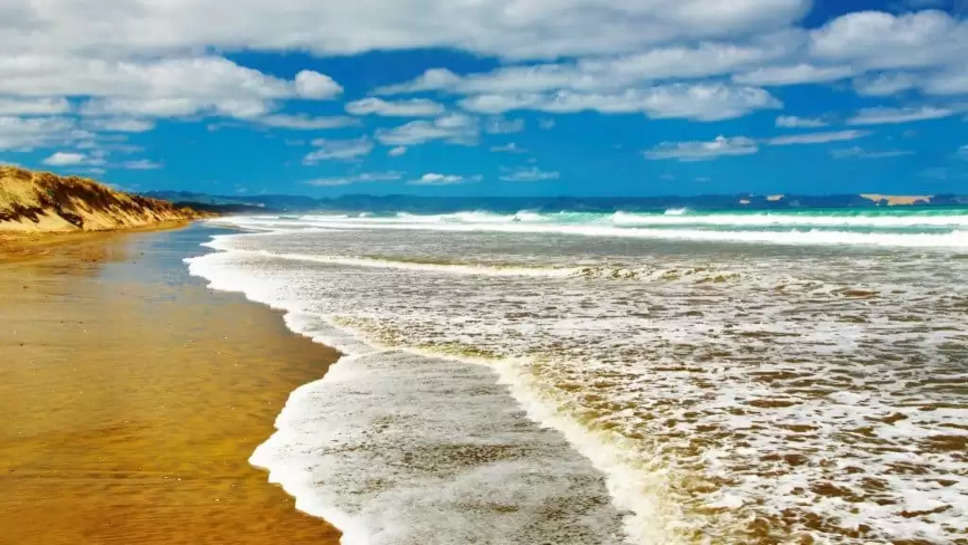 Top 10 Longest Beaches In The World In 2023