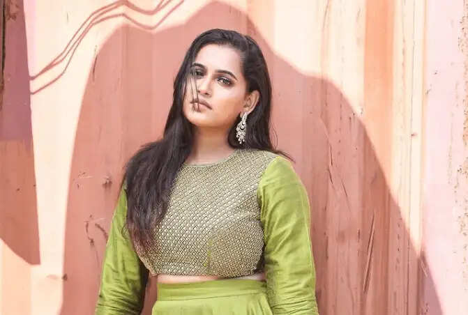 Top 10 Vijay Tv Anchors