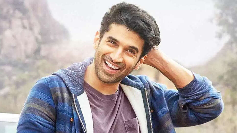 Aditya Roy Kapur Biography, Age, Height, Nationality, Net Worth, Girlfriend