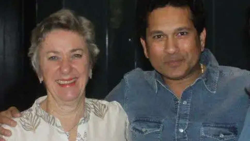 Know About Annabel Mehta