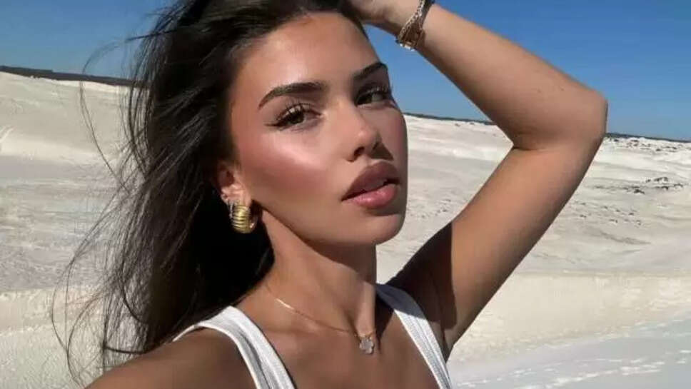 Leah Halton Age, Family, Photos, Biography