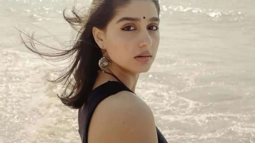 Wamiqa Gabbi's age, height, Weight, Size, Boyfriend, Family, Biography In 2026