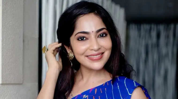 Top 10 Vijay Tv Anchors