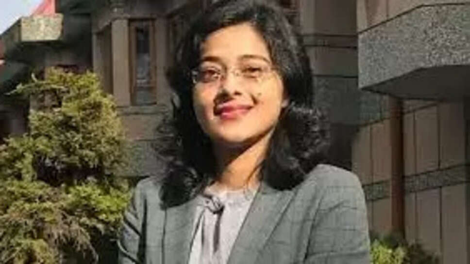 IAS Surabhi Gautam Age, Husband, Biography, UPSC Marksheet