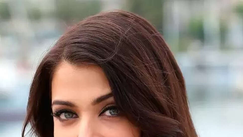 Aishwarya Rai Bachchan Body Statistics, Height, Weight, Age