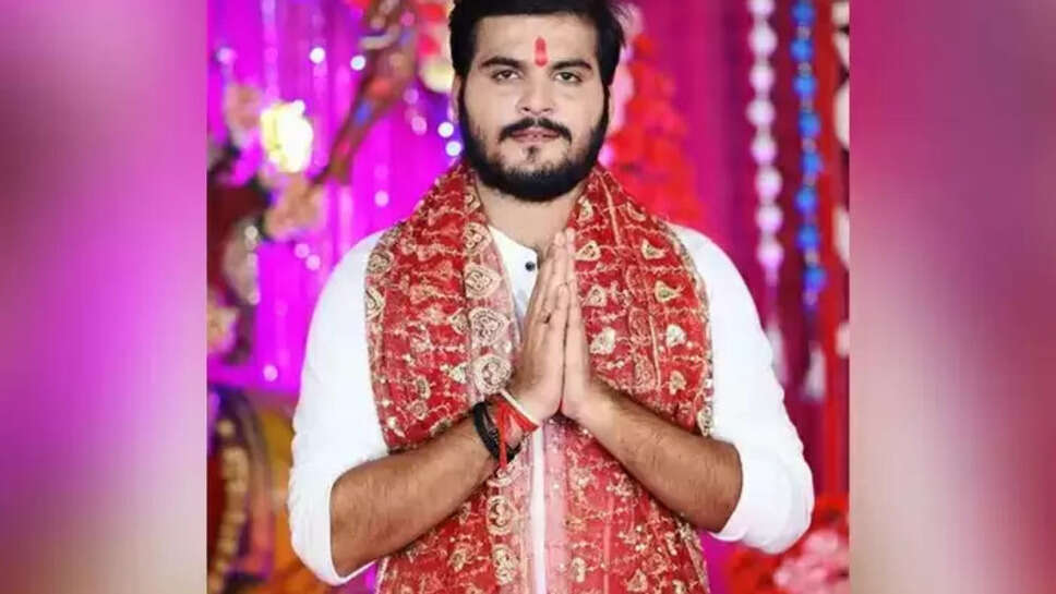 Arvind Akela Kallu's Age, GF, Family & Other Details